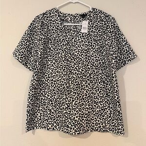 NWT Ann Taylor Leopard Print Blouse Size M Black‎ White Short Sleeve